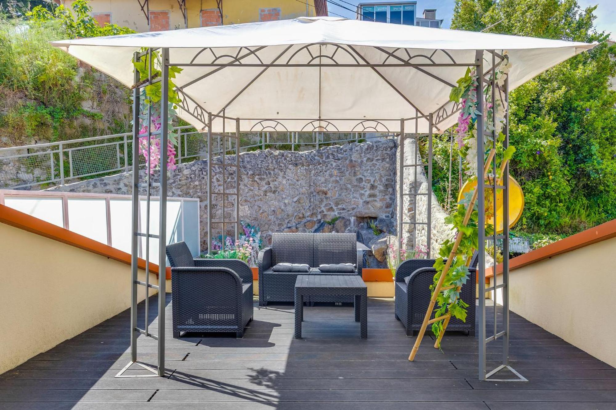 Cozy Nest Hostel Порту Экстерьер фото