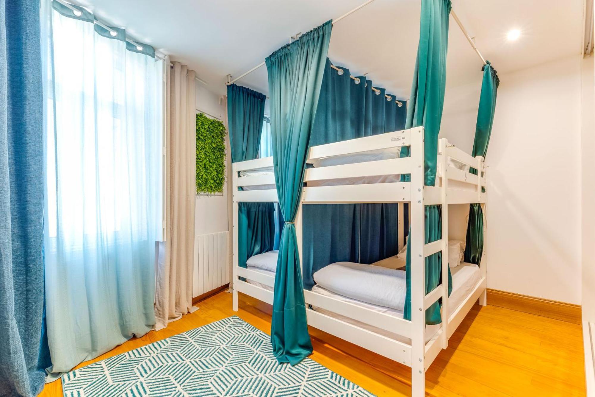 Cozy Nest Hostel Порту Экстерьер фото