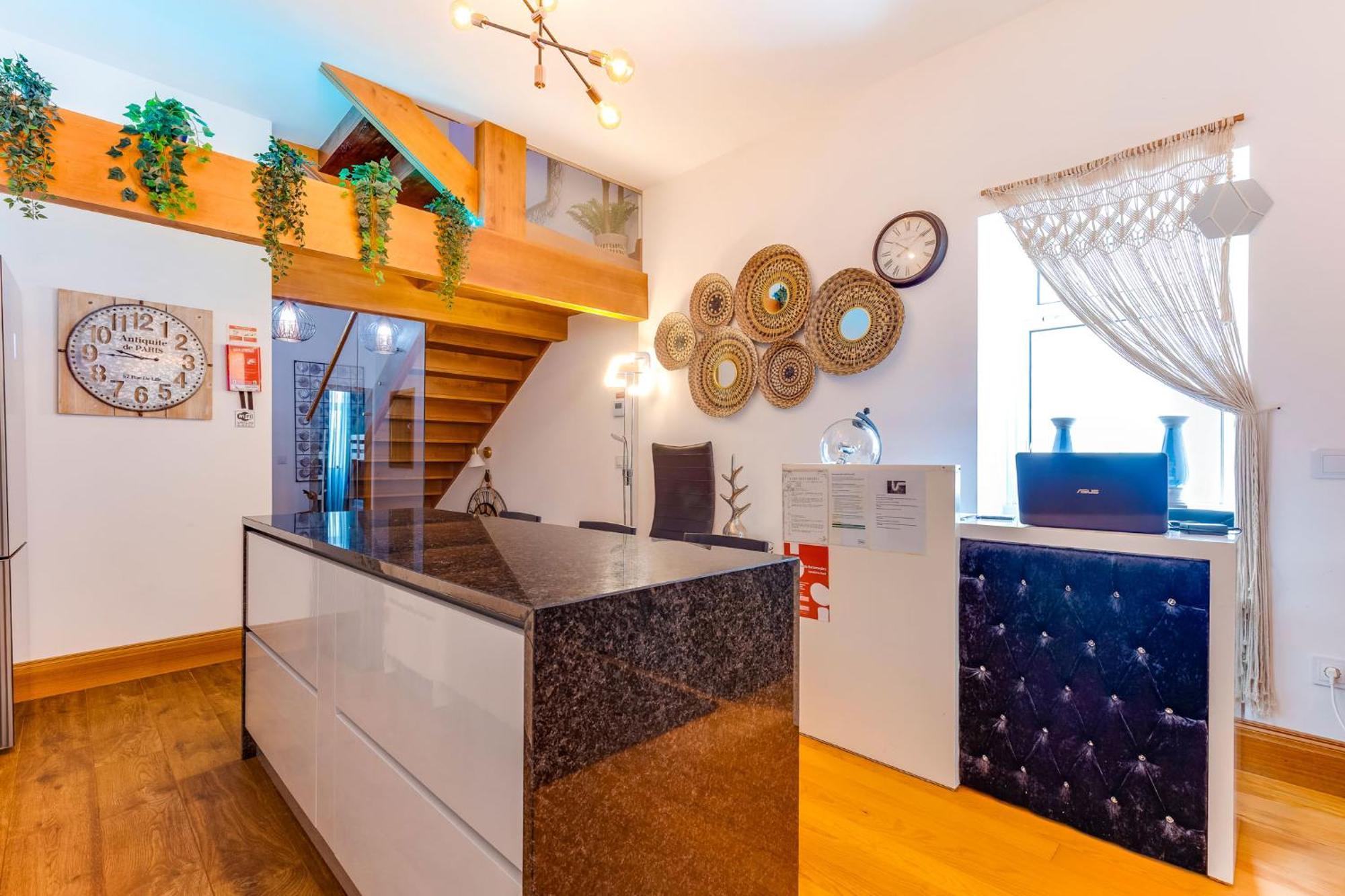 Cozy Nest Hostel Порту Экстерьер фото